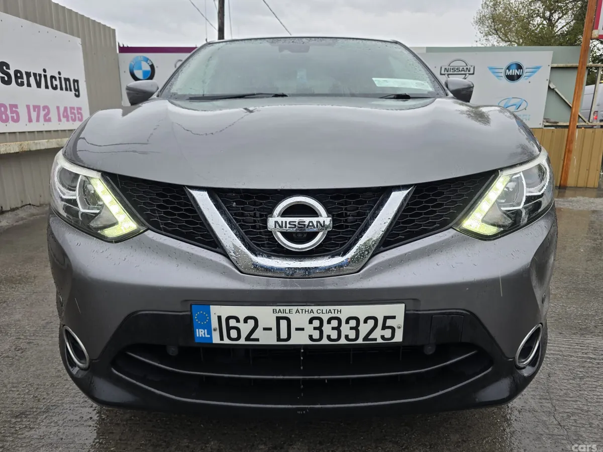 Nissan Qashqai Hatchback, Diesel, 2016, Grey