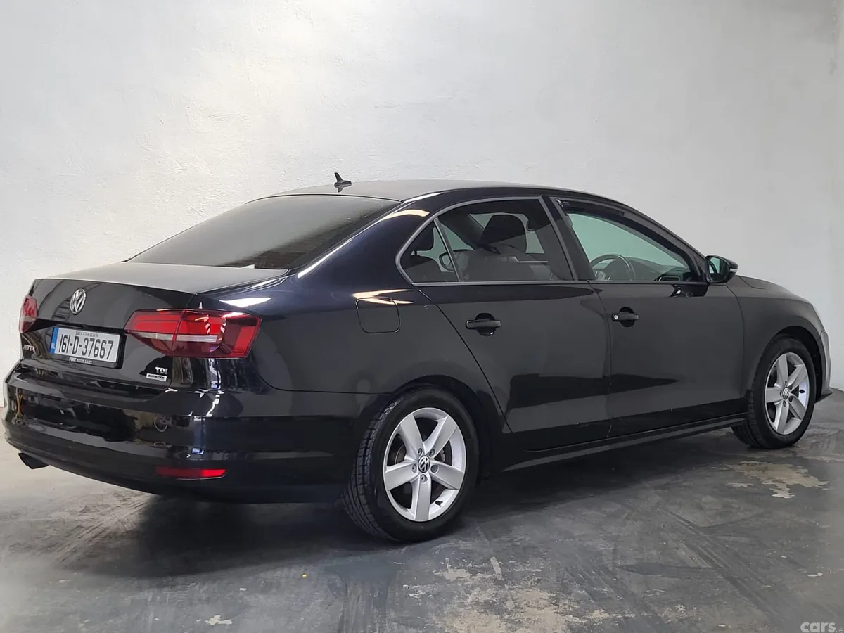 Volkswagen Jetta Saloon, Diesel, 2016, Black