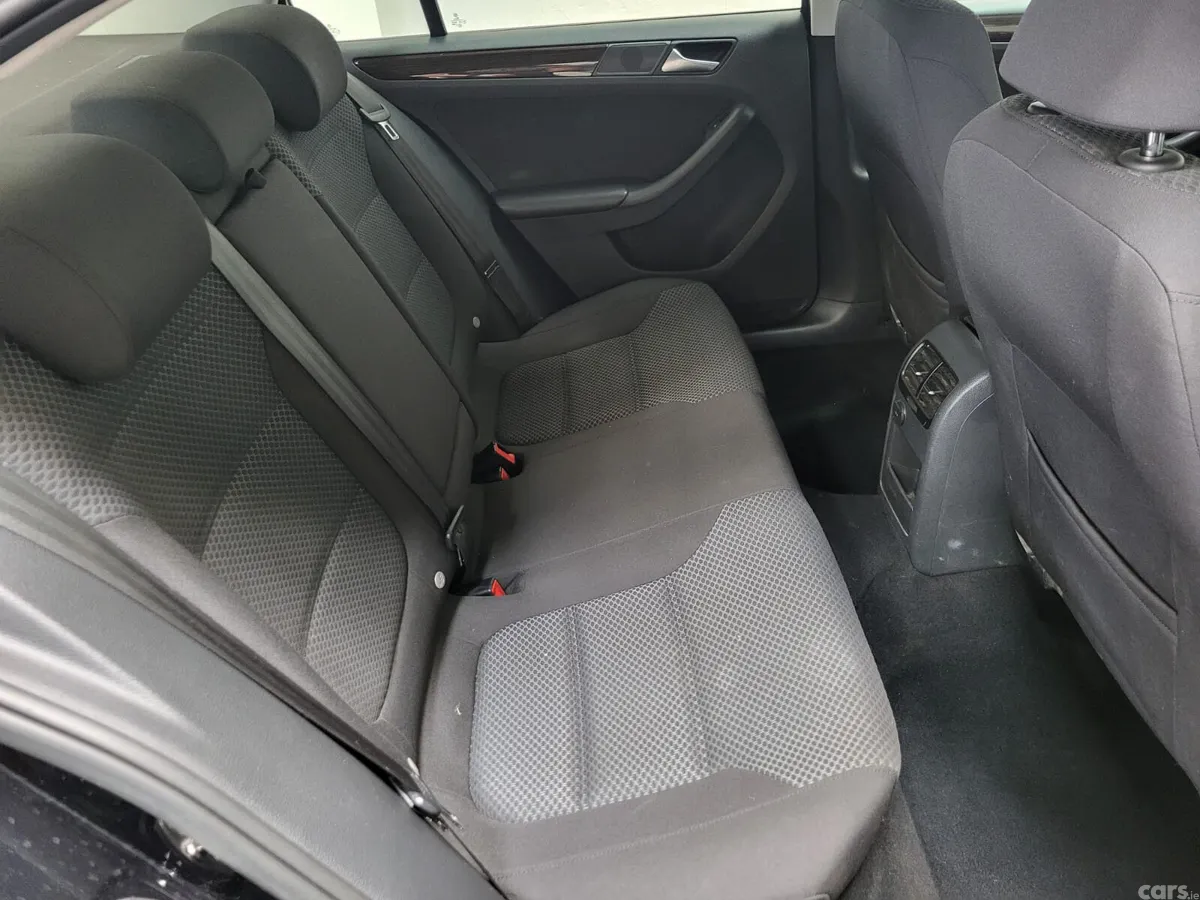 Volkswagen Jetta Saloon, Diesel, 2016, Black