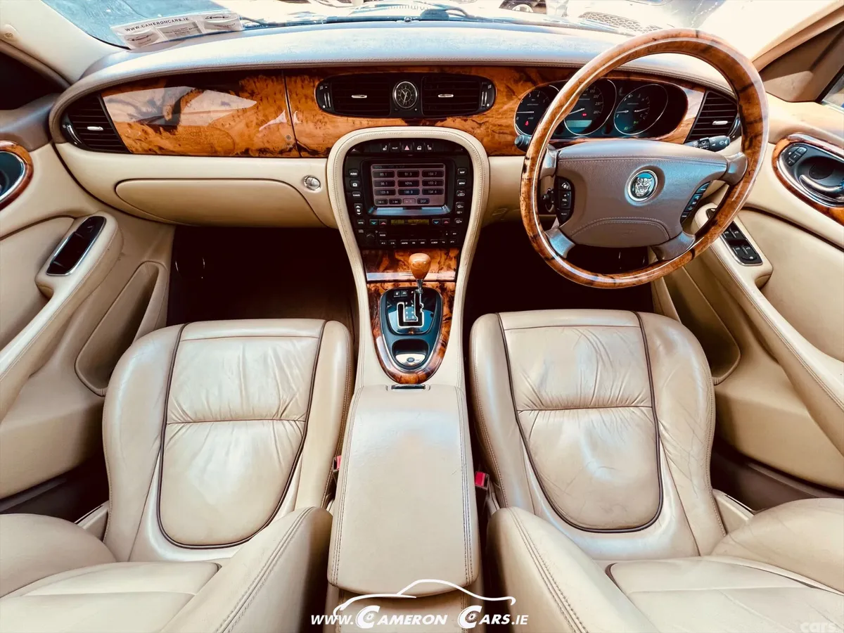 Jaguar XJ Saloon, Petrol, 2005, Green