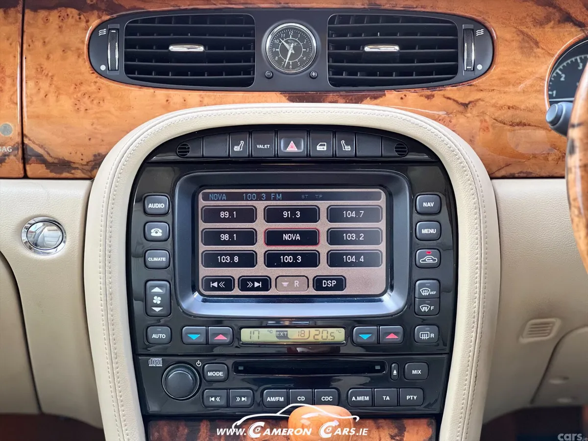Jaguar XJ Saloon, Petrol, 2005, Green
