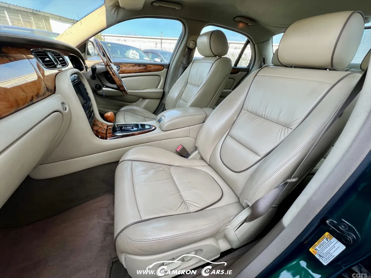 Jaguar XJ Saloon, Petrol, 2005, Green