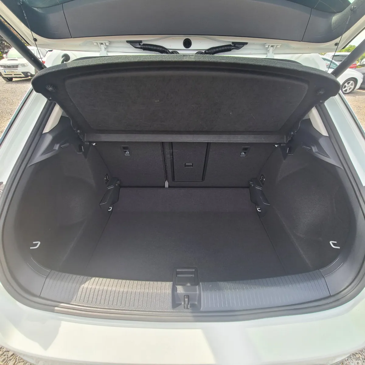 Volkswagen T-Roc SUV, Diesel, 2022, White