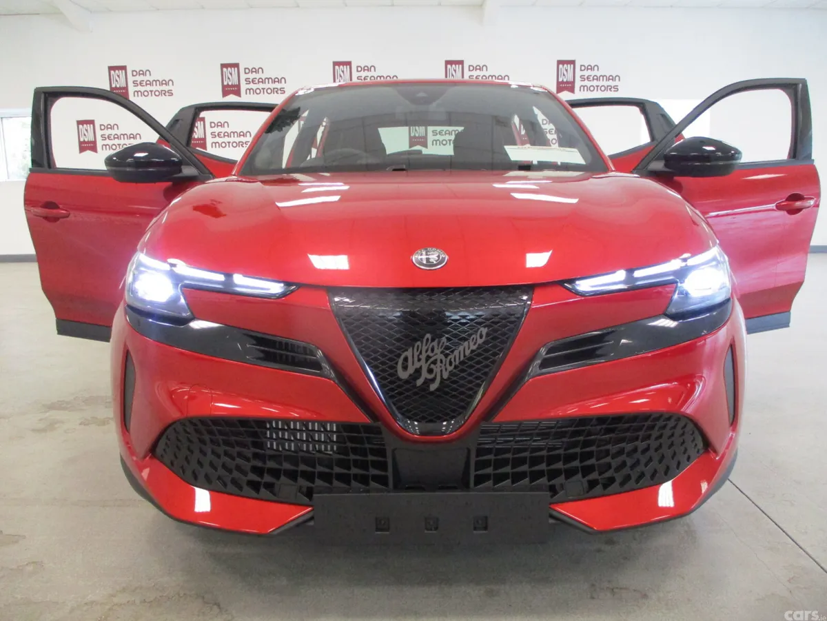 Alfa Romeo Junior SUV, Petrol Hybrid, 2026, Red