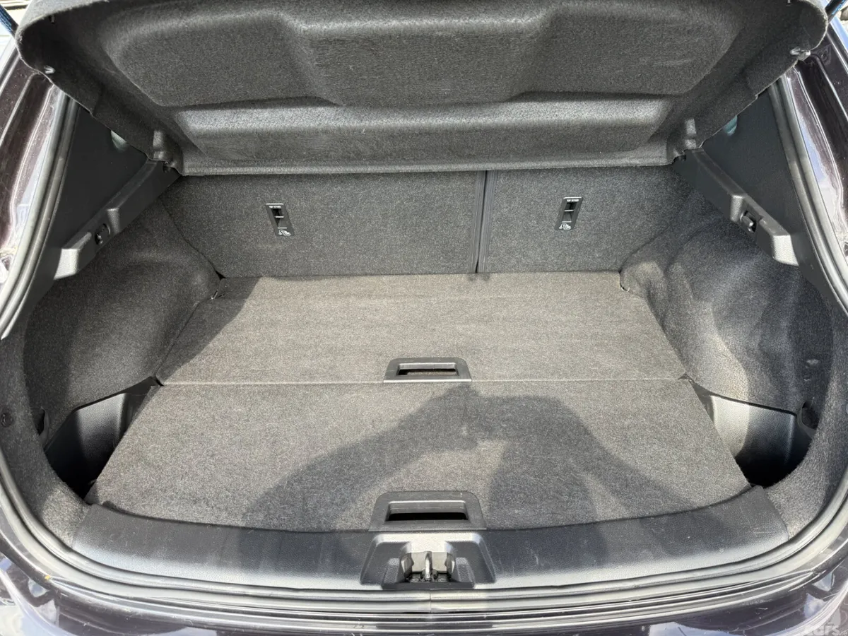 Nissan Qashqai Hatchback, Diesel, 2015, Black