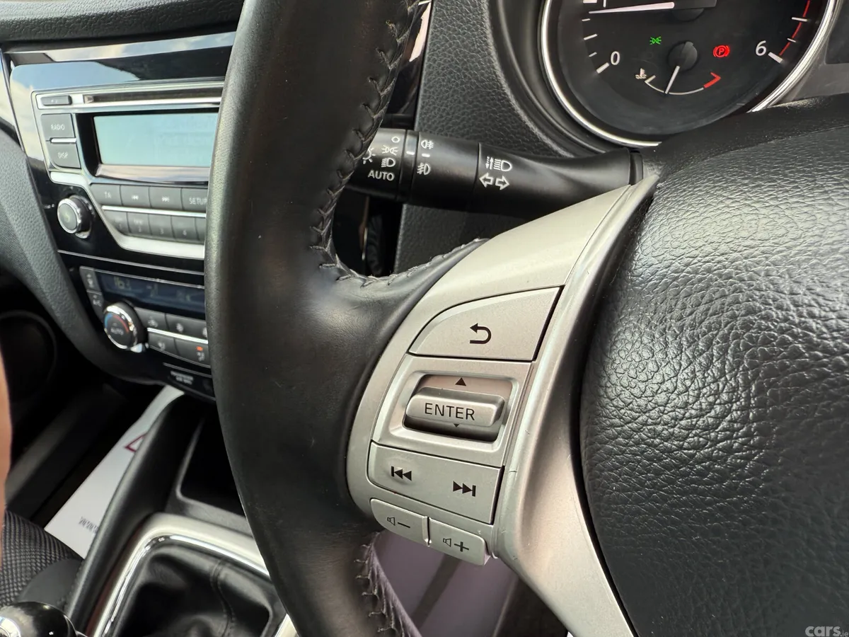 Nissan Qashqai Hatchback, Diesel, 2015, Black