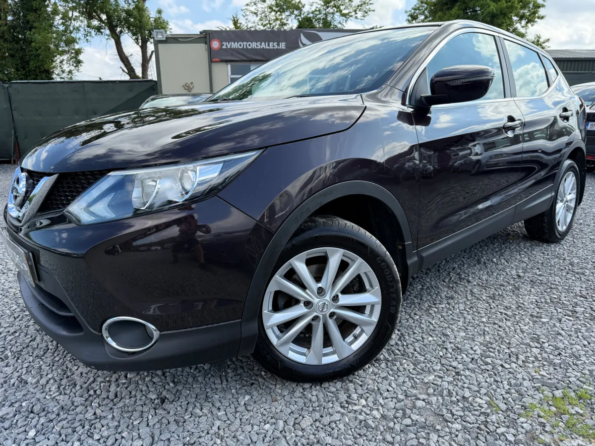 Nissan Qashqai Hatchback, Diesel, 2015, Black