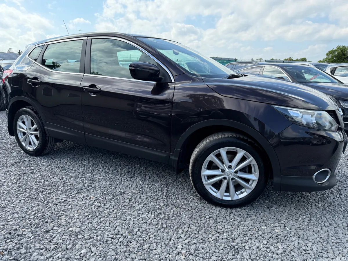 Nissan Qashqai Hatchback, Diesel, 2015, Black
