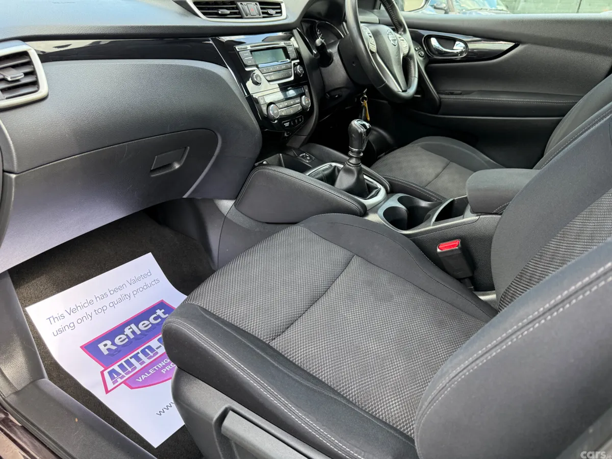Nissan Qashqai Hatchback, Diesel, 2015, Black