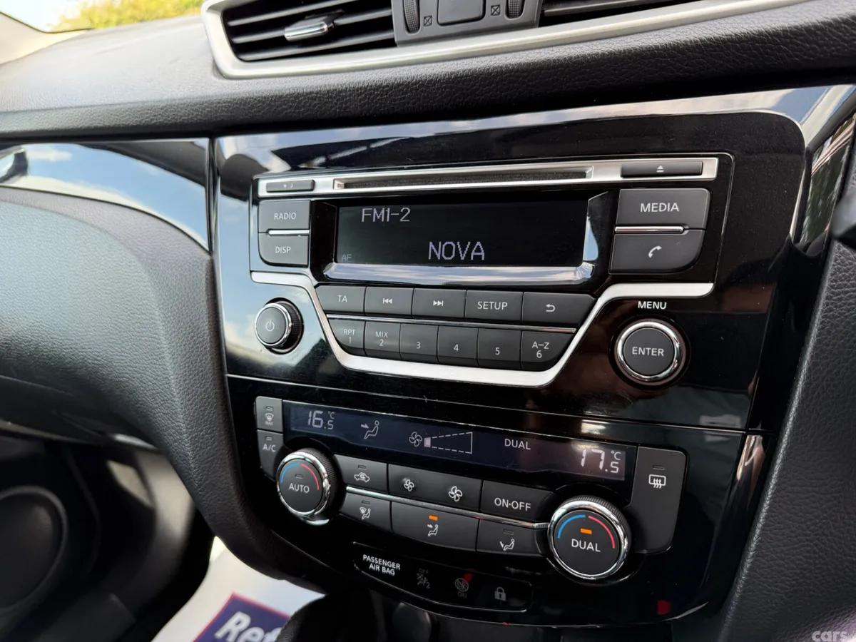 Nissan Qashqai Hatchback, Diesel, 2015, Black