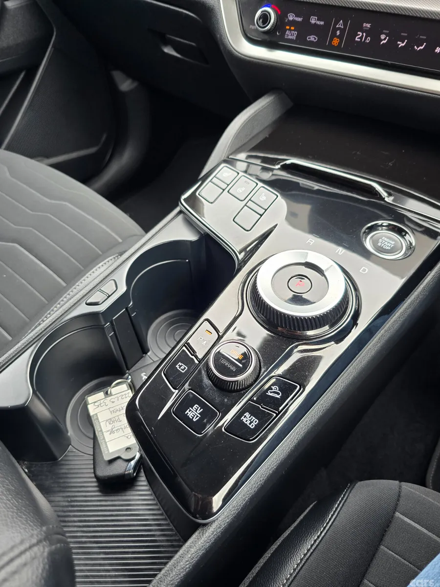 Kia Sportage SUV, Petrol Plug-in Hybrid, 2022, Grey