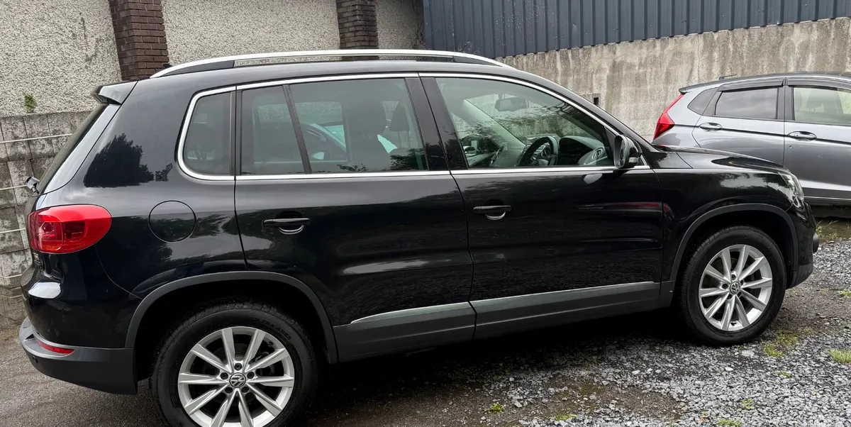 Volkswagen Tiguan SUV, Petrol, 2015, Black
