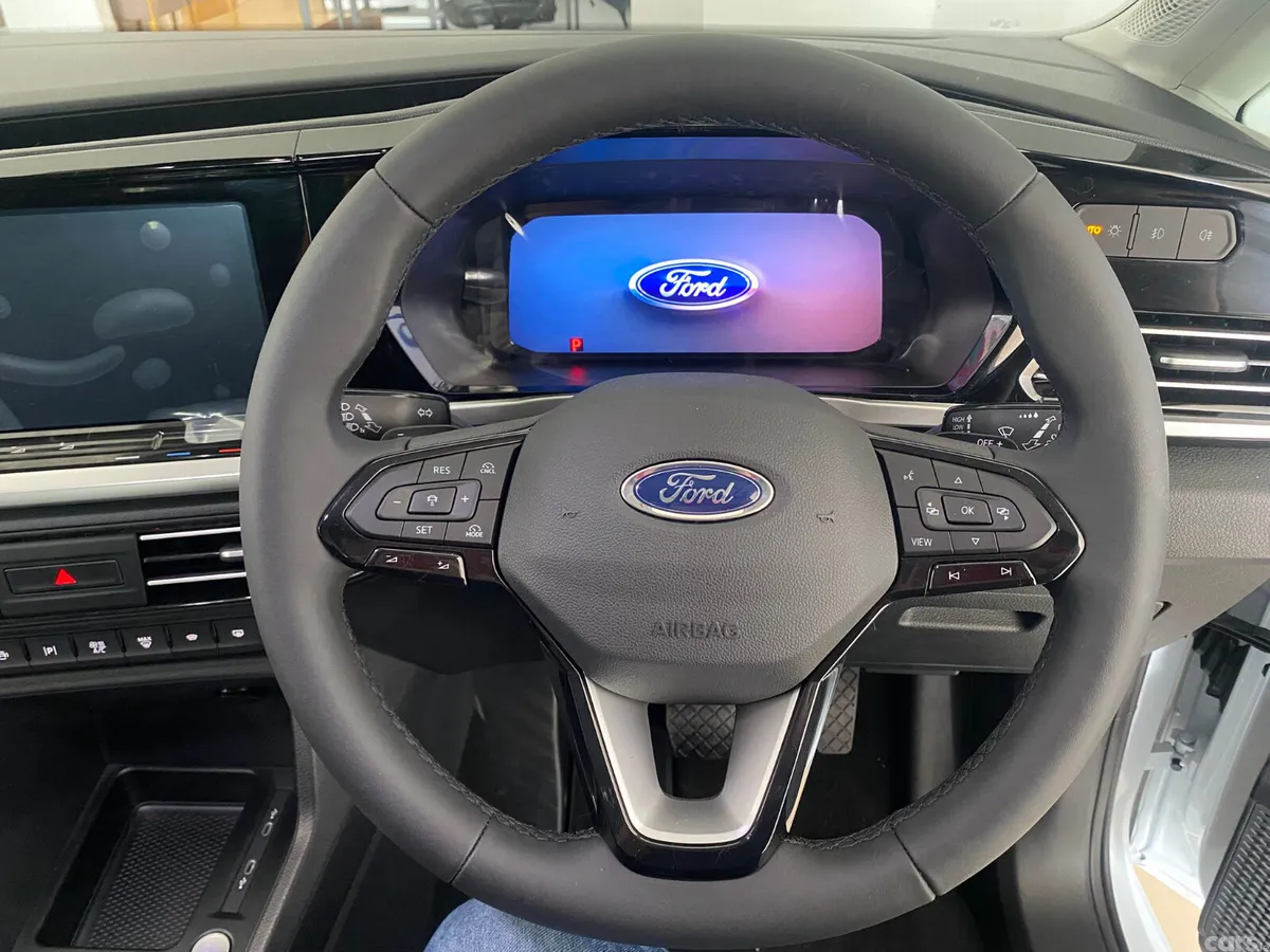 Ford Tourneo Connect MPV, Diesel, 2026, White