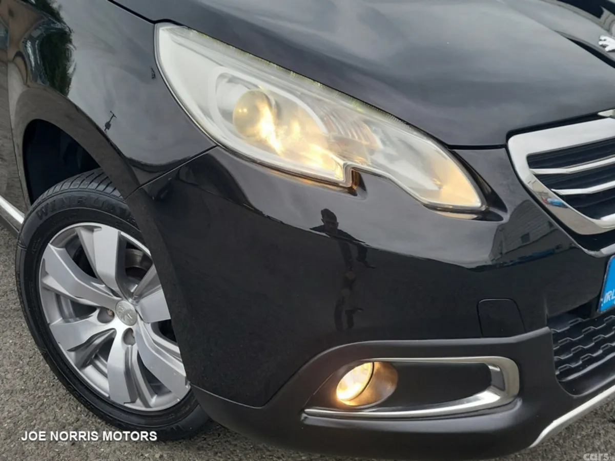 Peugeot 2008 Hatchback, Petrol, 2016, Black