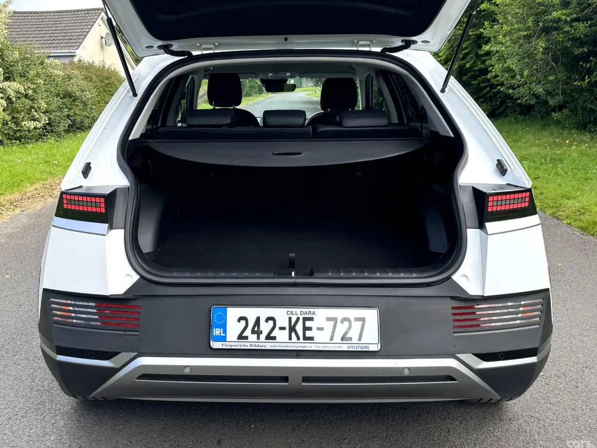 Hyundai IONIQ 5 MPV, Electric, 2024, White