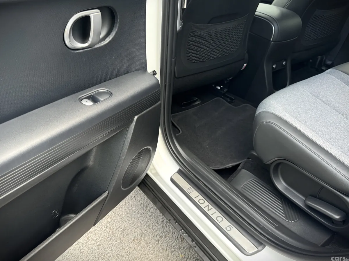 Hyundai IONIQ 5 MPV, Electric, 2024, White