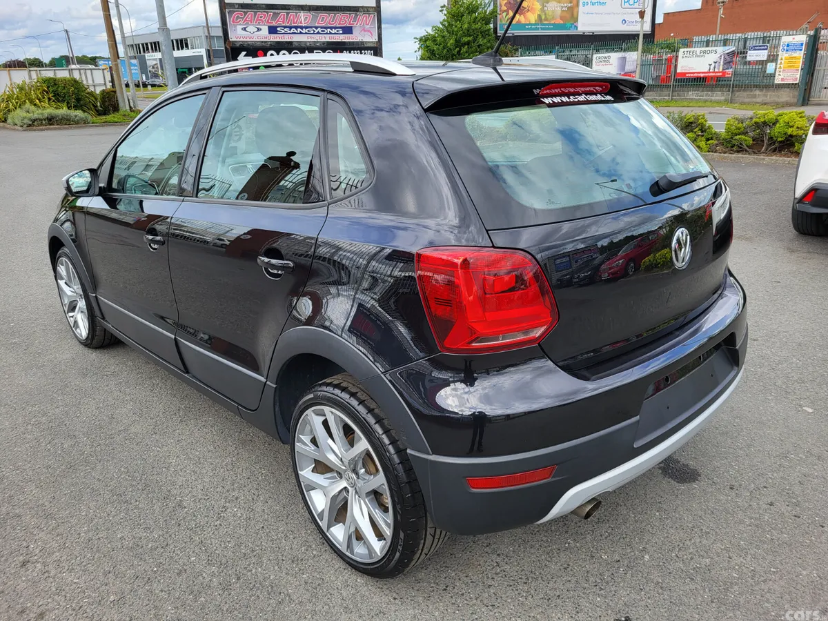 Volkswagen Polo SUV, Petrol, 2015, Black