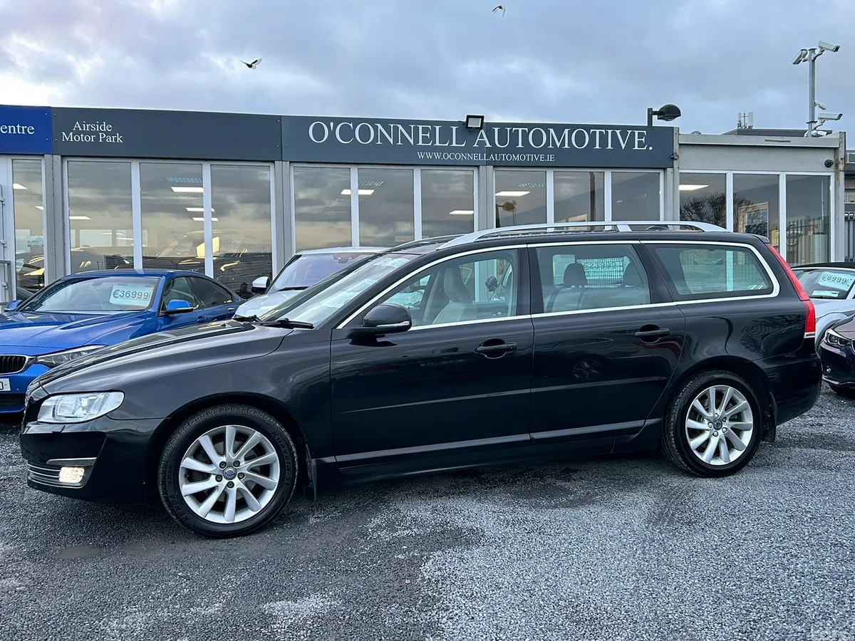 Volvo V70 Estate/Jeep, Diesel, 2016, Black