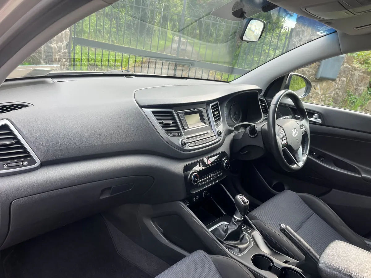Hyundai Tucson SUV, Diesel, 2017, White