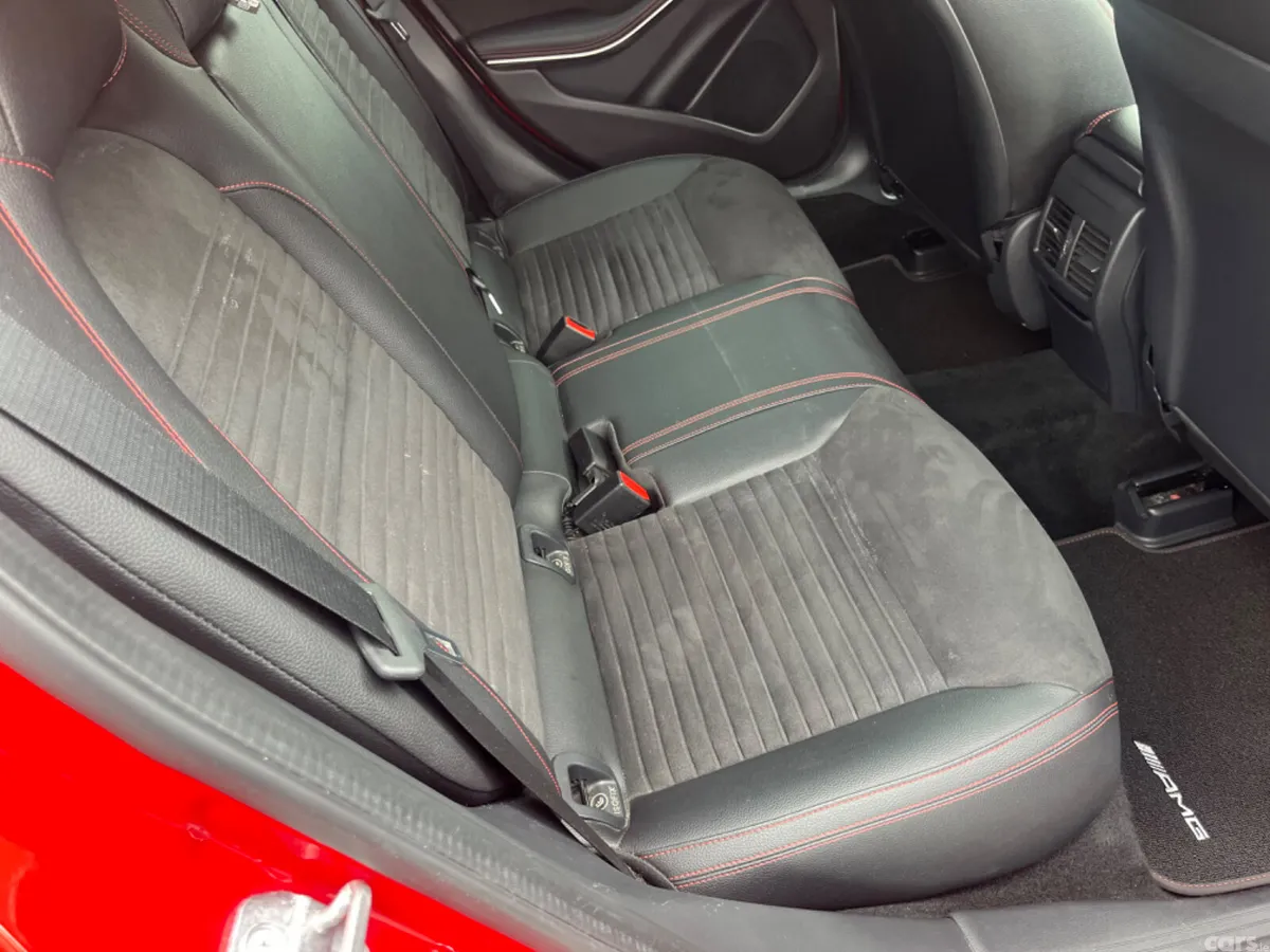 Mercedes-Benz 200 Hatchback, Diesel, 2018, Red
