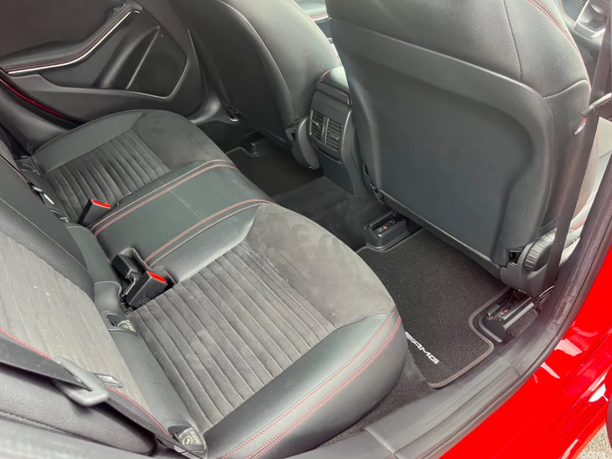 Mercedes-Benz 200 Hatchback, Diesel, 2018, Red