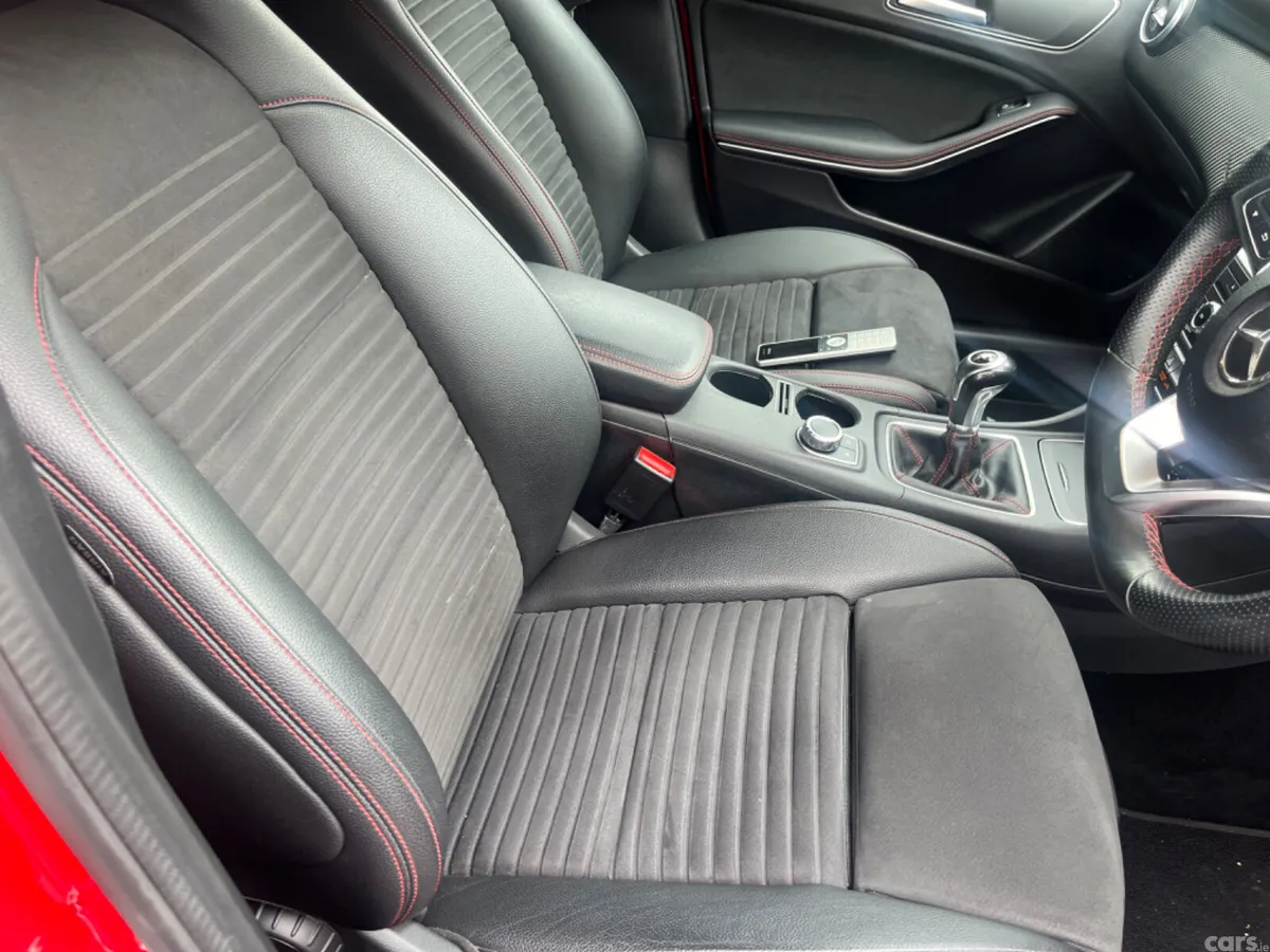 Mercedes-Benz 200 Hatchback, Diesel, 2018, Red
