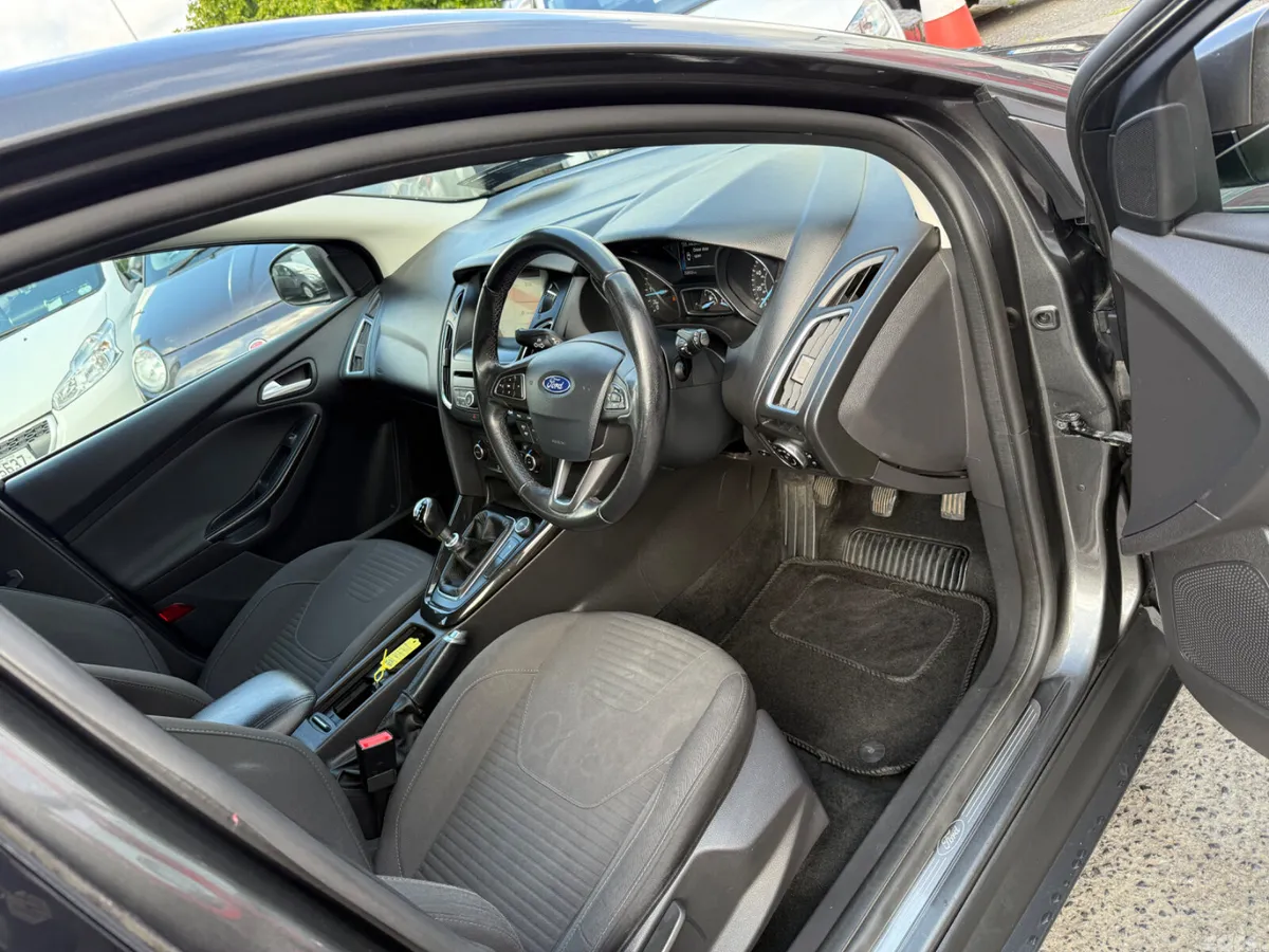 Ford Focus Hatchback, Diesel, 2018, Grey