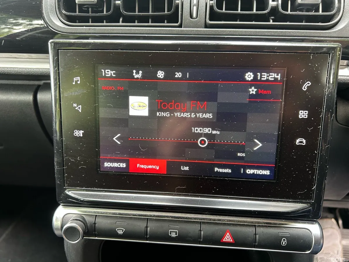 Citroen C3 Hatchback, Petrol, 2017, Red