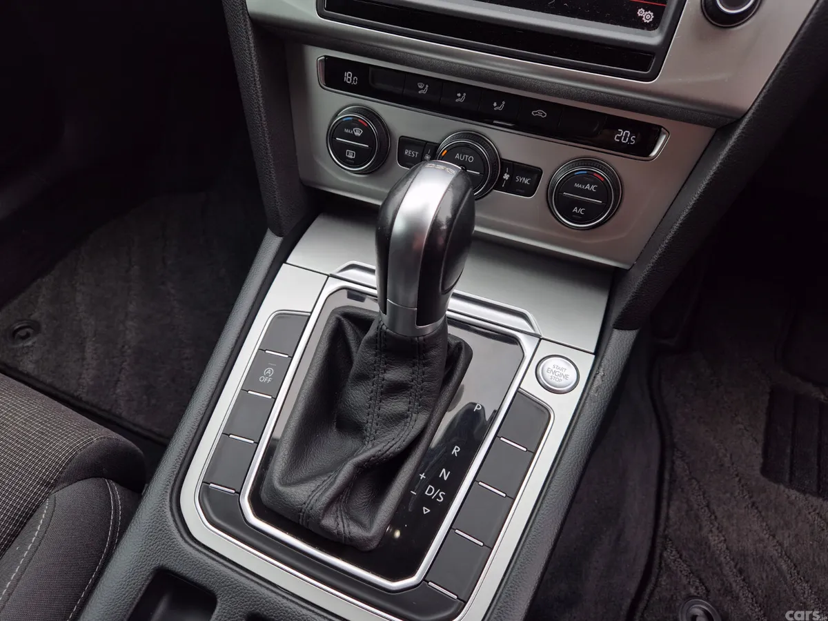 Volkswagen Passat Estate, Petrol, 2016, Silver