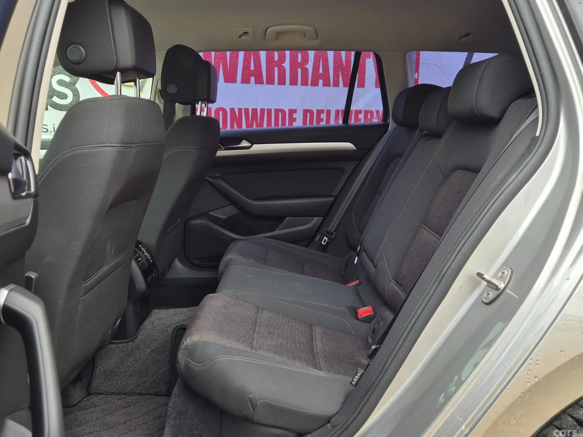 Volkswagen Passat Estate, Petrol, 2016, Silver
