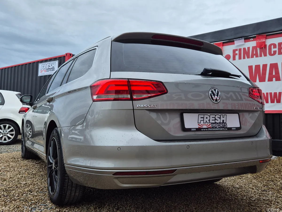 Volkswagen Passat Estate, Petrol, 2016, Silver