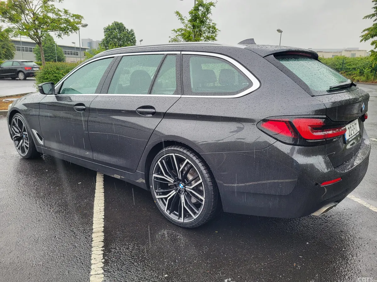 BMW 5-Series Estate/Jeep, Diesel, 2021, Grey