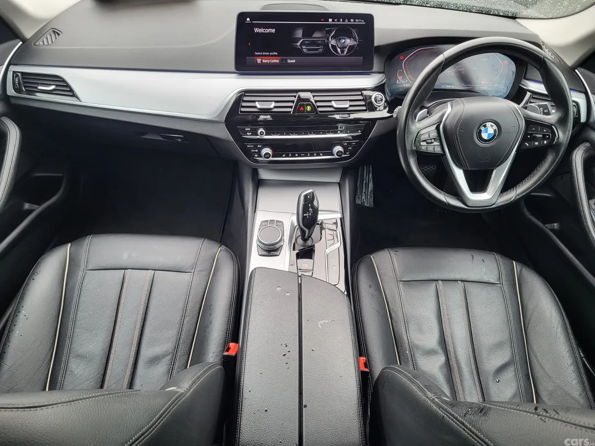 BMW 5-Series Estate/Jeep, Diesel, 2021, Grey