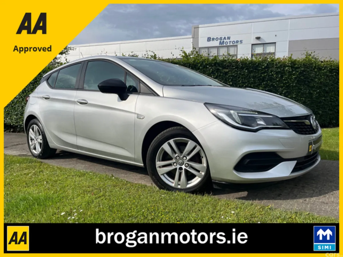 Vauxhall Astra Hatchback, Diesel, 2021, Silver