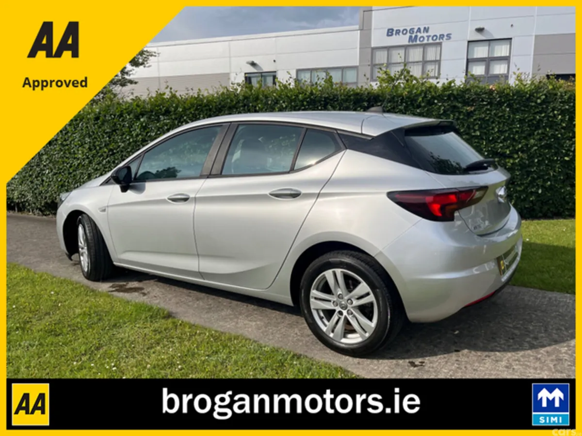 Opel Astra Hatchback, Diesel, 2021, Silver