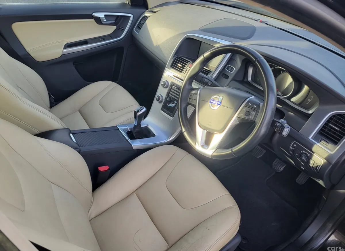 Volvo XC60 SUV, Diesel, 2017, Black