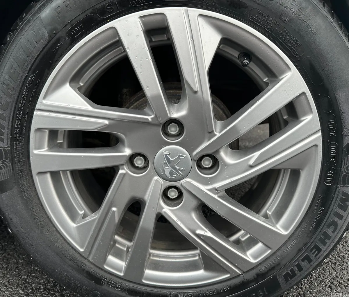 Peugeot 208 Hatchback, Petrol, 2020, Grey