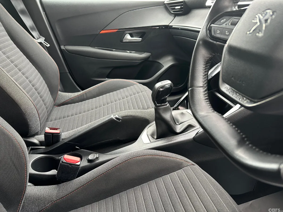 Peugeot 208 Hatchback, Petrol, 2020, Grey
