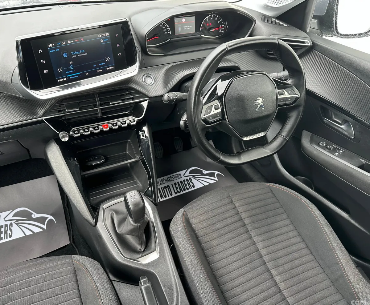 Peugeot 208 Hatchback, Petrol, 2020, Grey