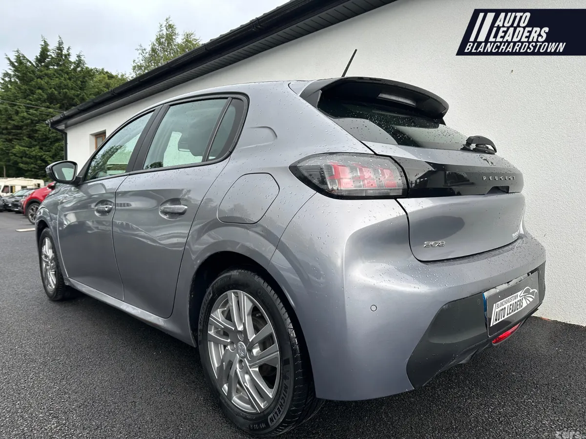 Peugeot 208 Hatchback, Petrol, 2020, Grey