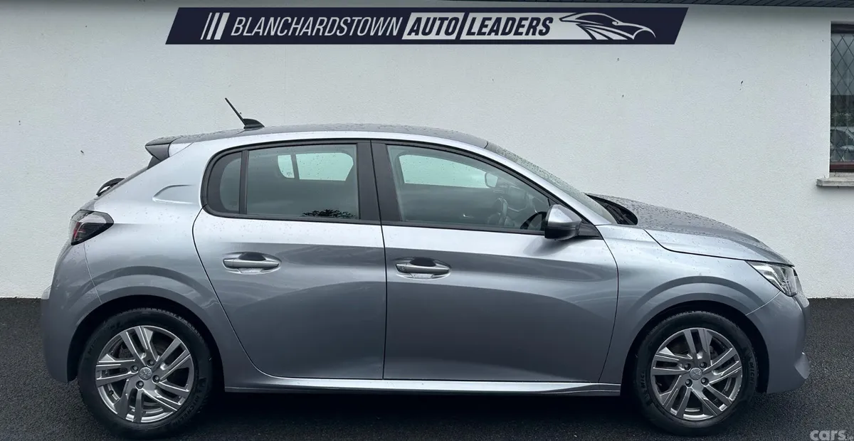 Peugeot 208 Hatchback, Petrol, 2020, Grey