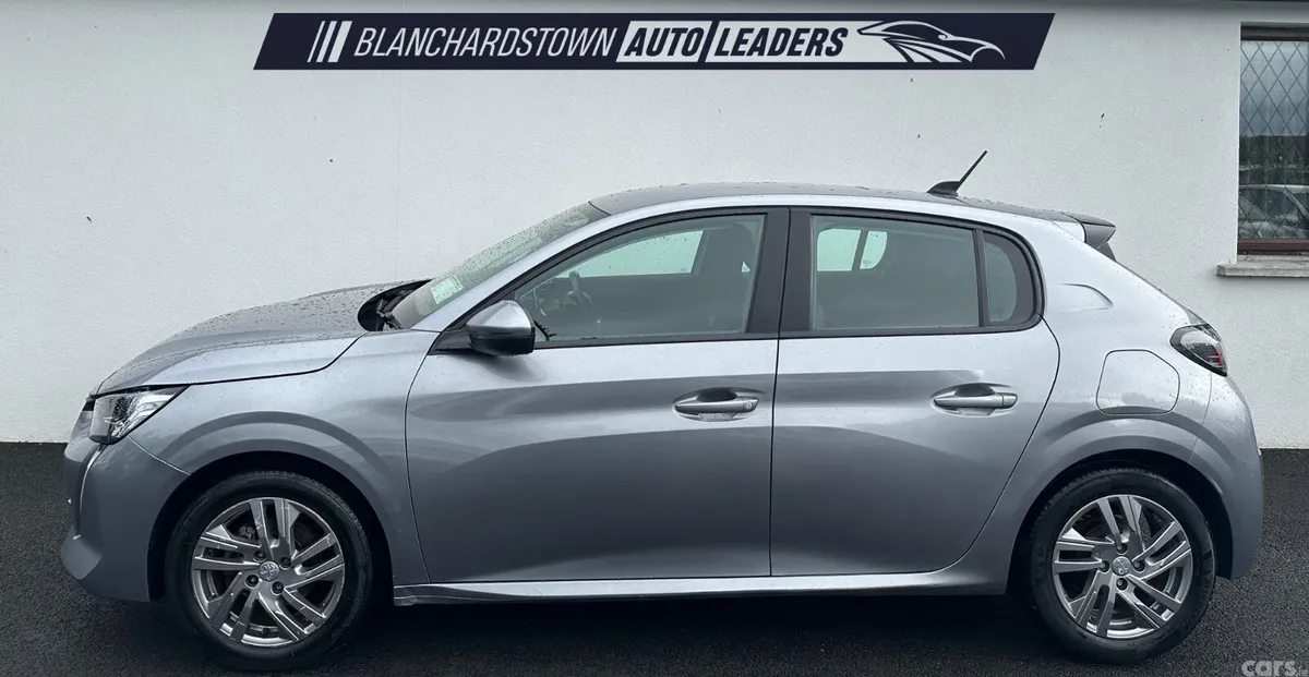 Peugeot 208 Hatchback, Petrol, 2020, Grey