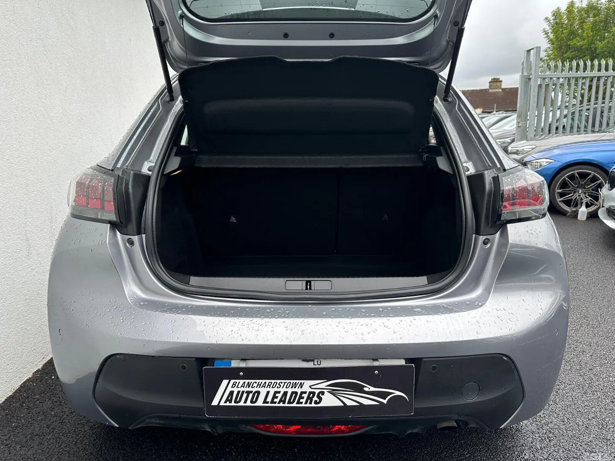 Peugeot 208 Hatchback, Petrol, 2020, Grey