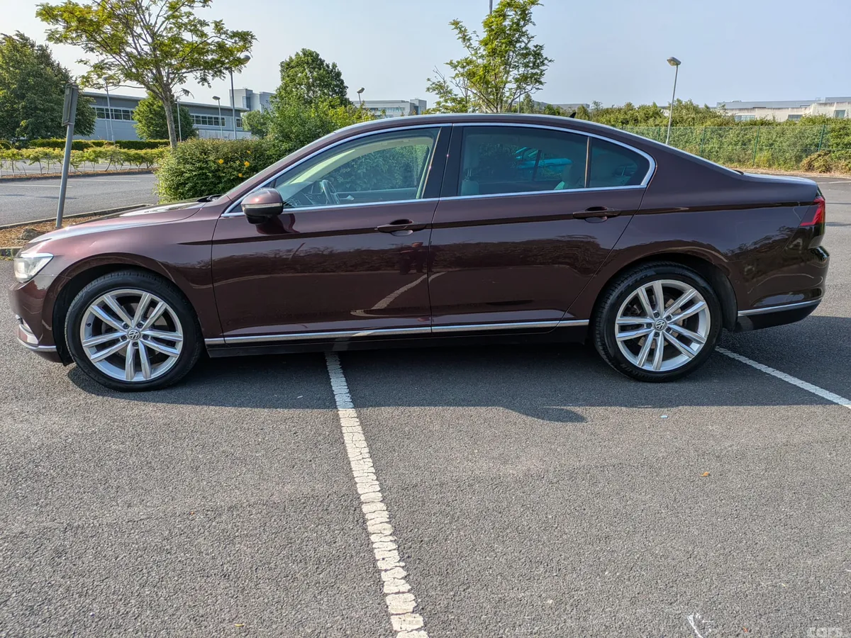 Volkswagen Passat Saloon, Diesel, 2016, Red