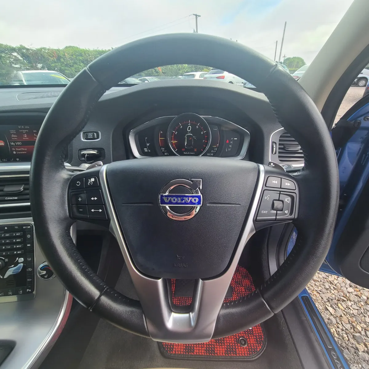Volvo V60 Estate, Petrol, 2017, Blue