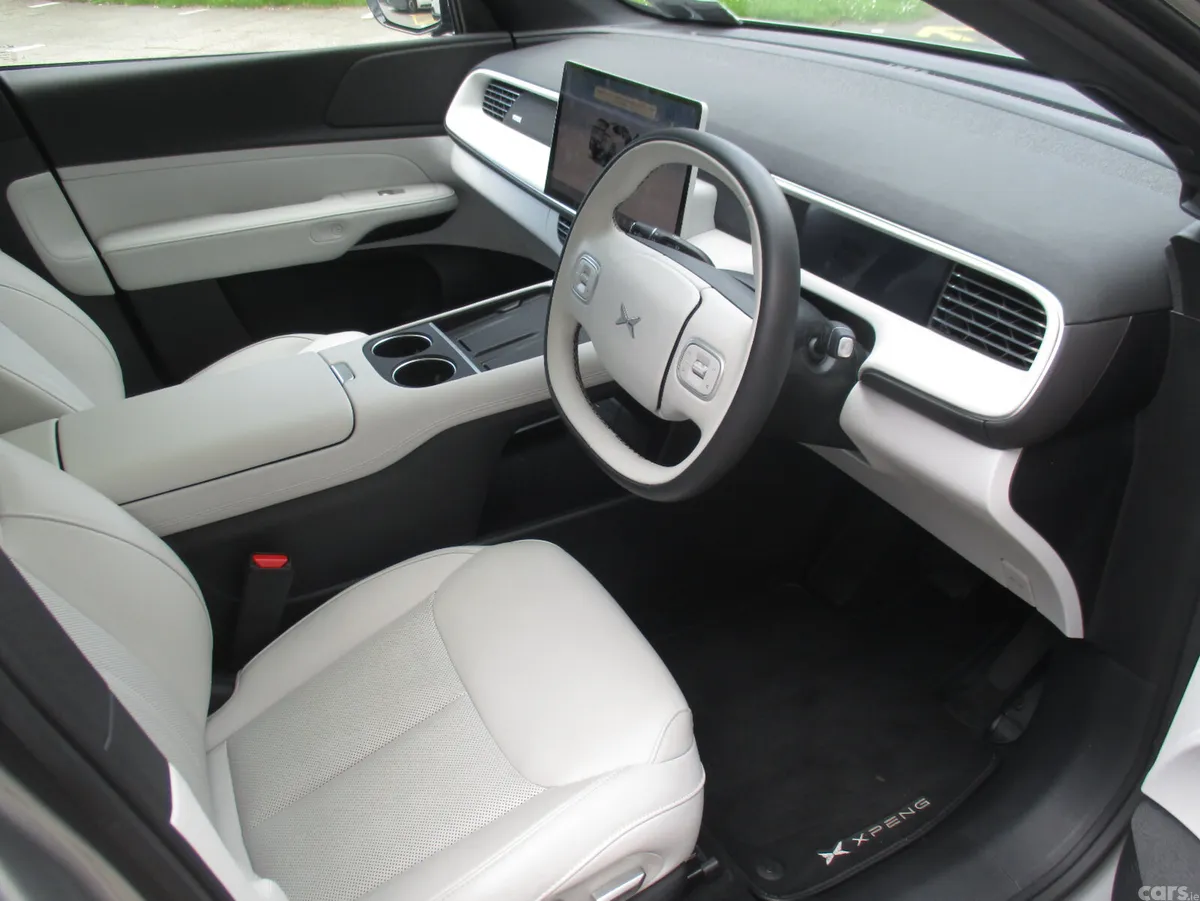 XPeng G6 Hatchback, Electric, 2026, Grey