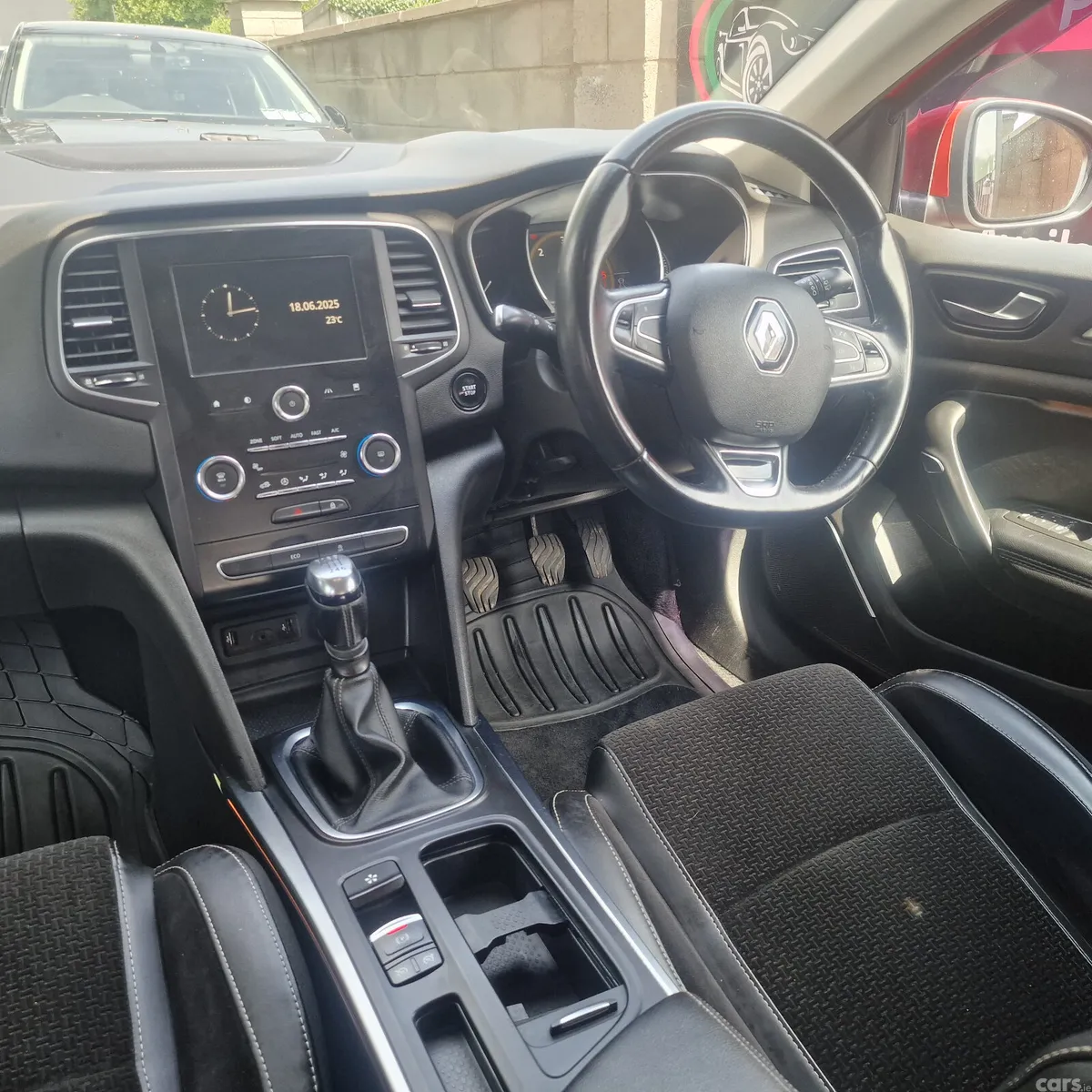 Renault Megane Estate, Diesel, 2017, Red