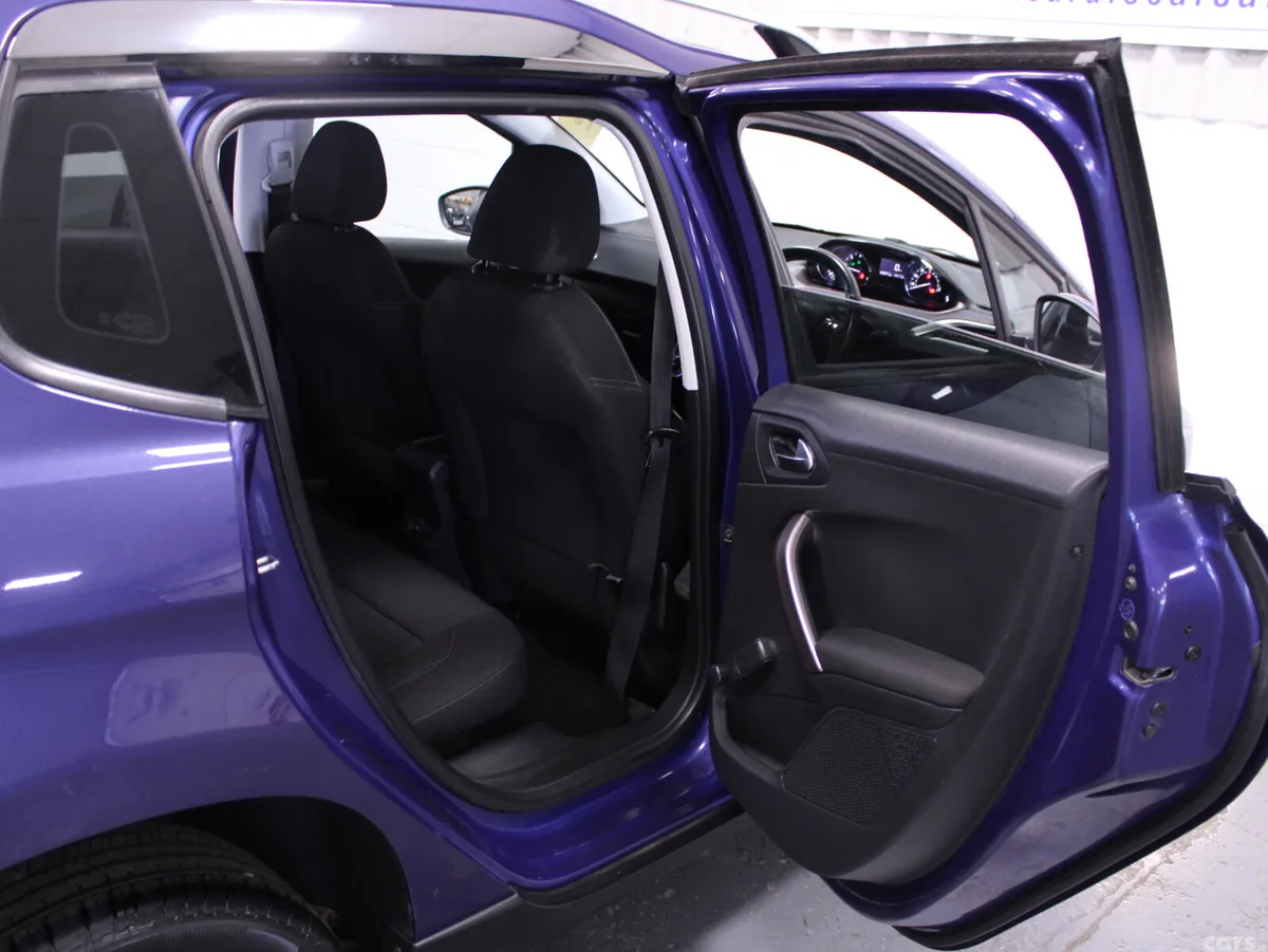Peugeot 2008 SUV, Diesel, 2015, Blue