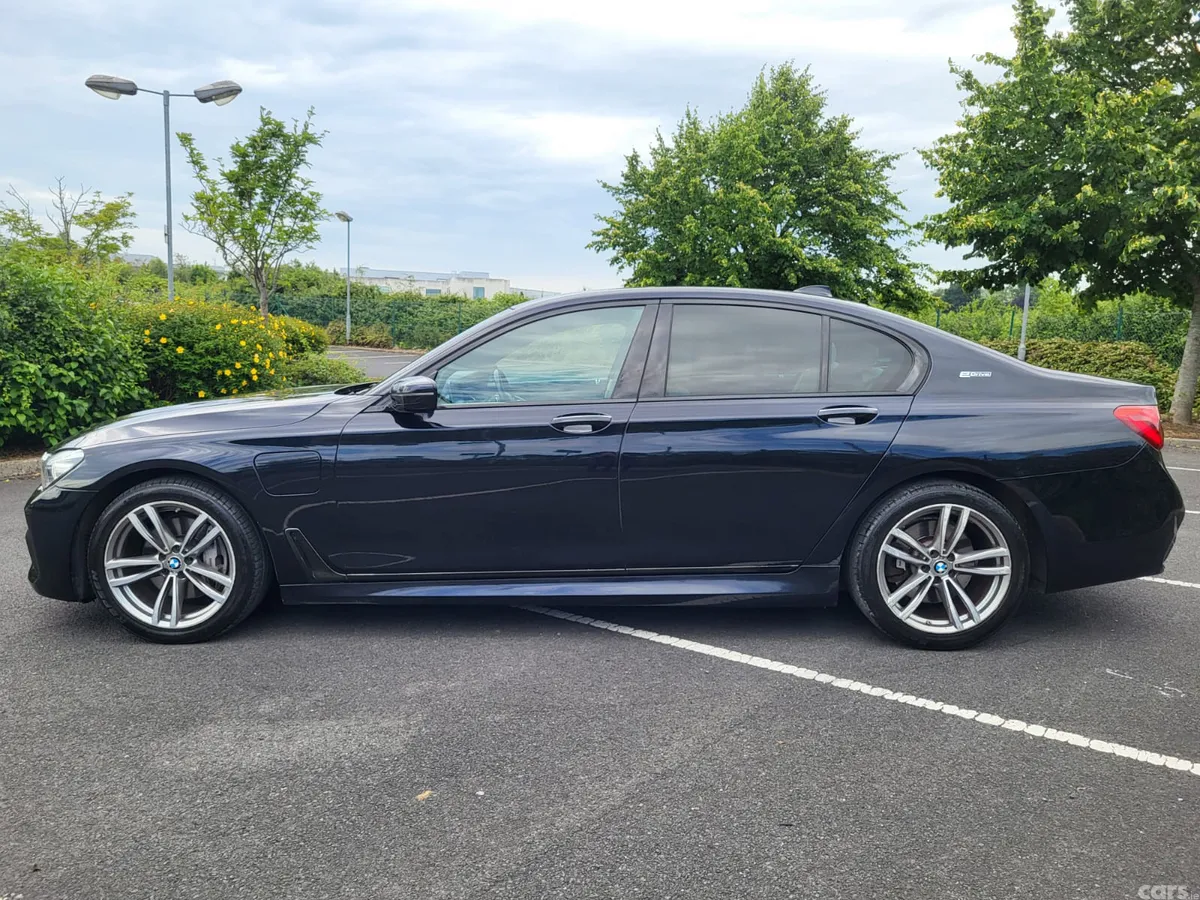 BMW 7-Series Saloon, Petrol Plug-in Hybrid, 2017, Black