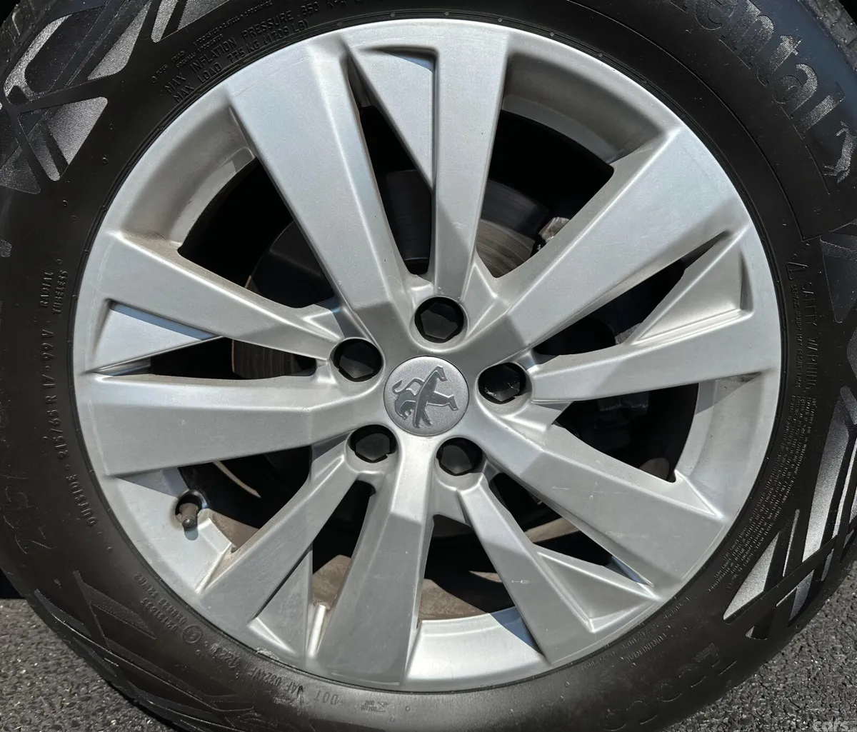 Peugeot 3008 SUV, Diesel, 2018, Red